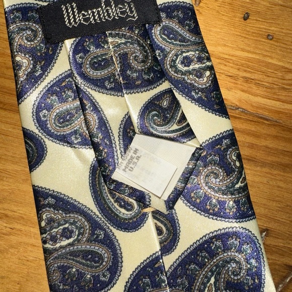 Vintage Wembley Clip On Neck Tie Paisley Navy Blue Cream - Picture 7 of 9